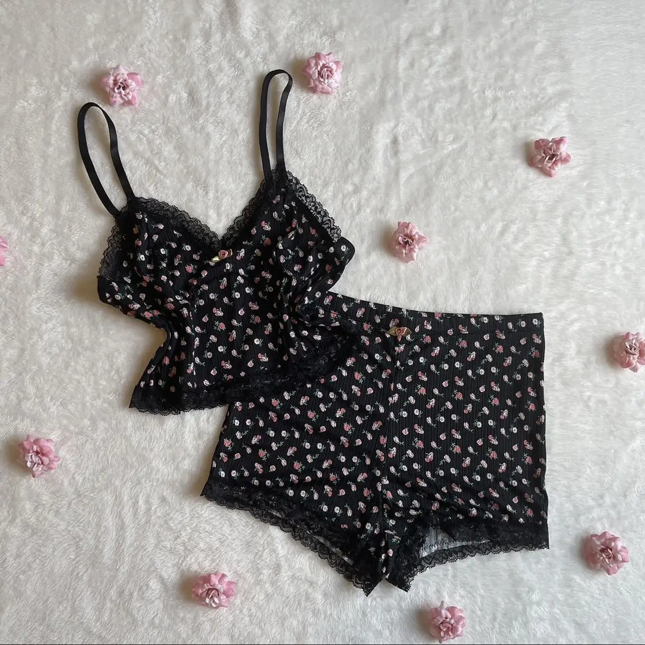 

Gaono Pajama Sets y2k Clothing Women Nightwear Lace Trim Floral Print Spaghetti Strap Sleeveless Tops with Shorts Sleepwear