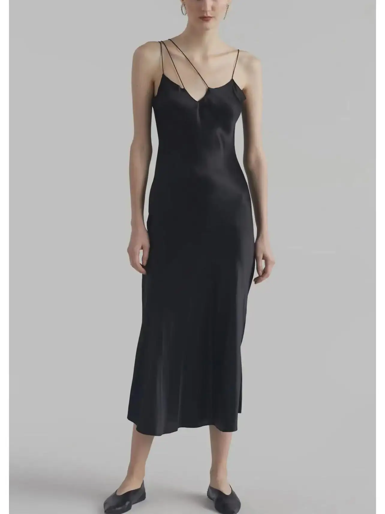 

Платье женское атласное средней длины, простой однотонный Асимметричный Сарафан на бретельках, модное элегантное, без рукавов, на лето, 2024