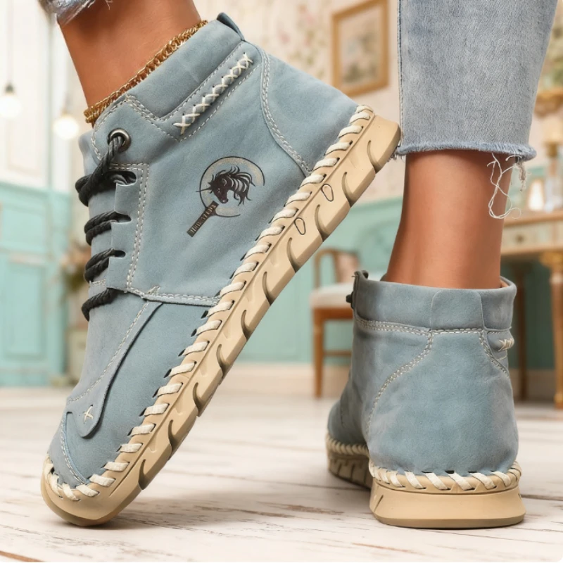 Women Sneakers 2025 New Designer Shoes Fashion Loafers Lightweight Breathable Outdoor Women Retro Big Size Single Shoe for Women