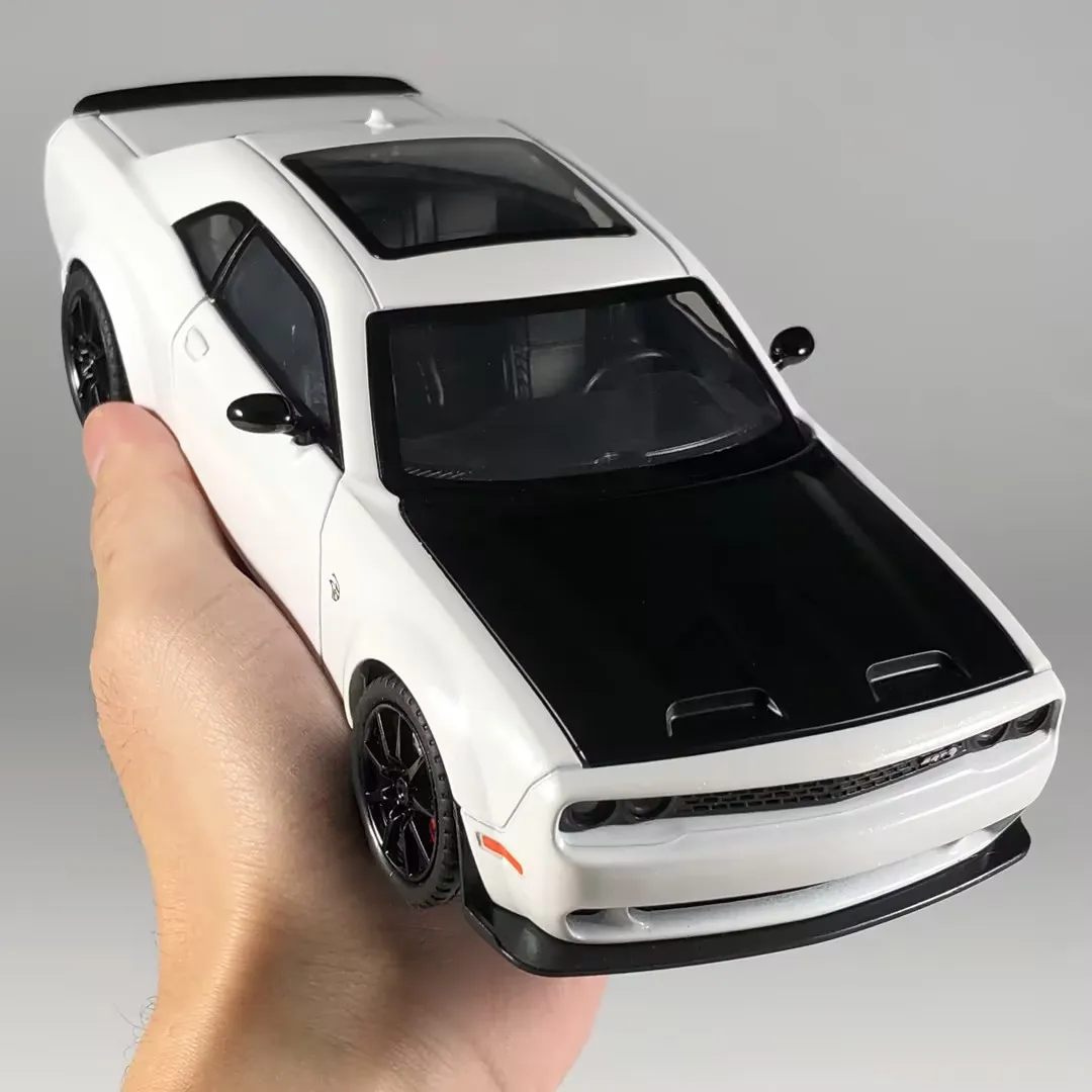 1:24 닷지 챌린저 Hellcat Redeye 플래시 버전 합금 금속 다이캐스트 모델 미국 근육 자동차 장식 장식품 생일
