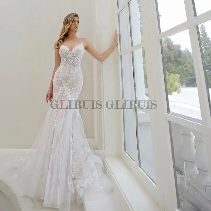 

Mermaid Wedding Dress Spaghetti Straps Lace Appliques Tulle Sweep Train Bride Gown Vestidos De Noiva