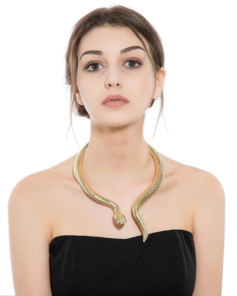 

Snake with Alloy Curved Bar Design Neck Collar Choker Necklace for Women Imitation Pearl Statement Necklace Halloween Jewelry