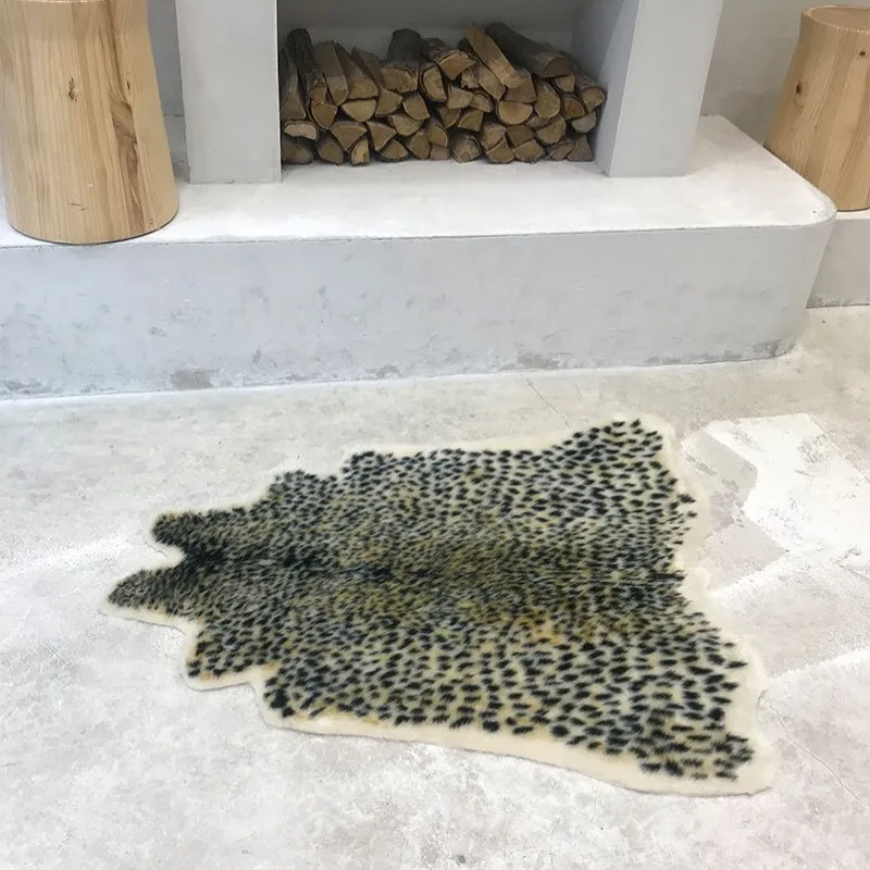 Shaggy Rugs Leopard Print Rug Faux Cowhide Skin Carpet Anti-slip Animal Printed Furry Area Rug for Living Room Decor 90x110cm