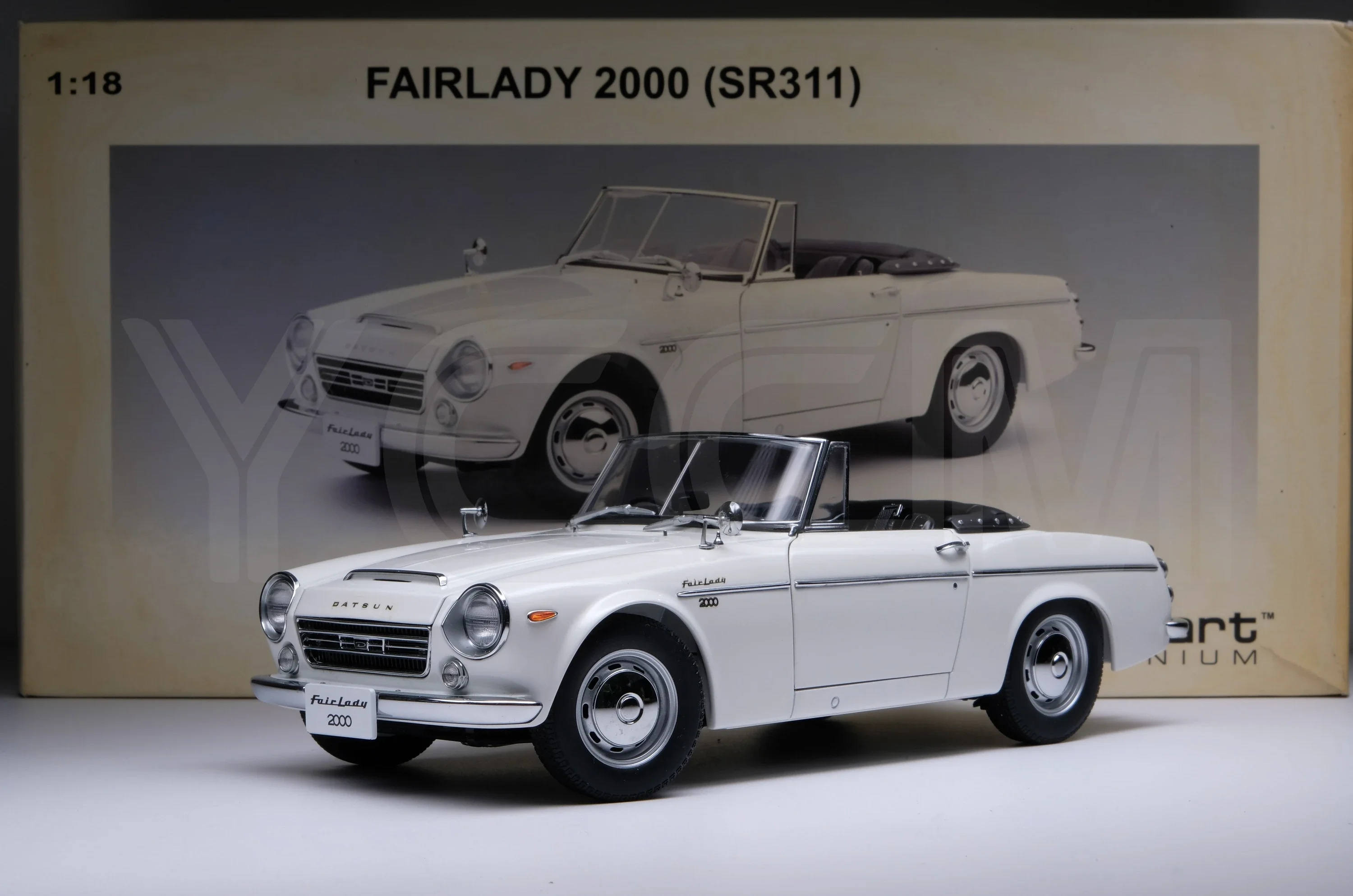 

Autoart 1:18 DATSUN FAIRLADY 2000 SR311 JDM Out of Print Simulated Limited Edition Resin Alloy Static Car Model Toy Gift