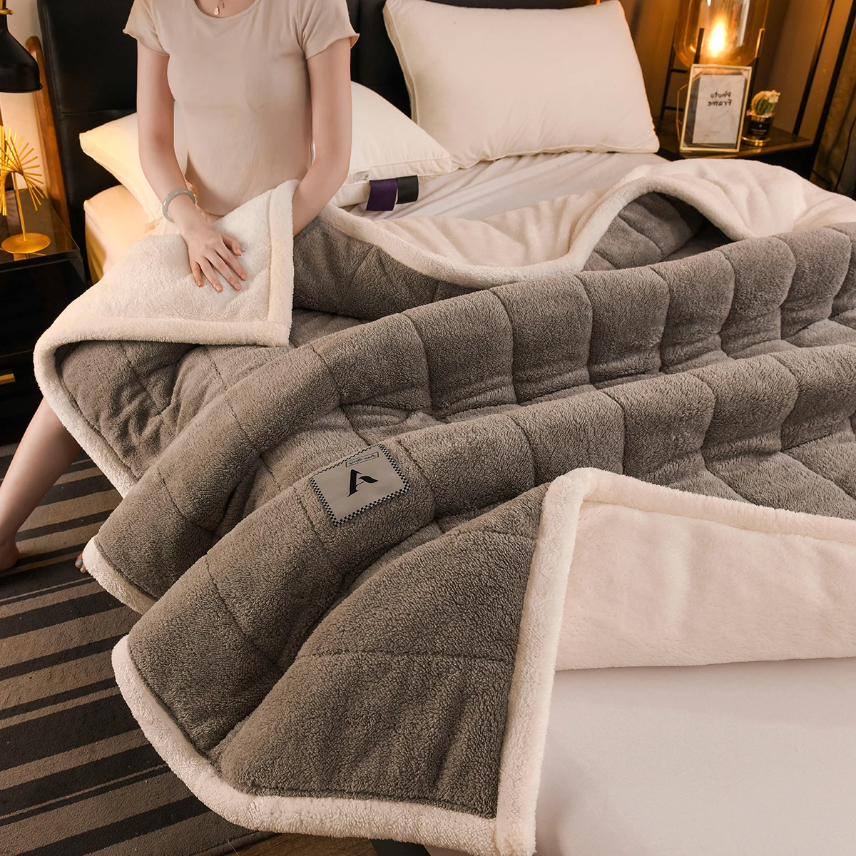 Three-Layer Cozy Soft Plush Winter Blanket - Thickened Milk Velvet for Warmth and Comfort