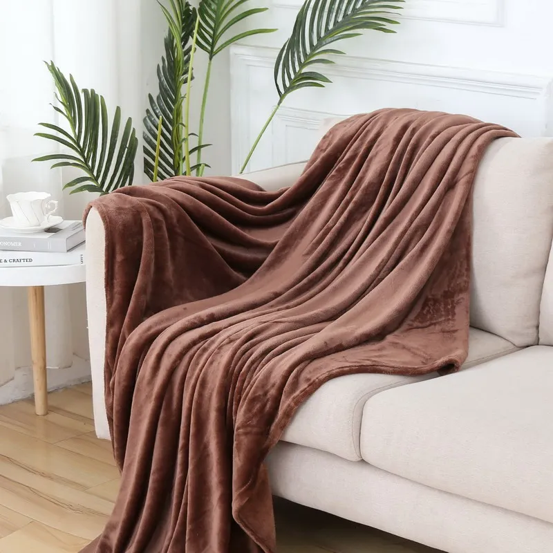 Fluffy Coral Velvet Blanket Flannel Plush Comfortable Thickened and Warm Soft Sofa Throw Blanket for Air-Conditioned Room Luxury 3