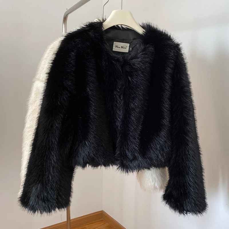 Ins Hot Brand Fashion Black Warm Cozy Cropped Faux Fur Coat Women Winter 2024 Chic Girls Street Fashion Luxury Short Fur Jacket 5