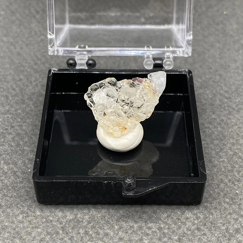 100% natural  hyalite raw stone mineral specimen healing crystal gem collection +Box size：35*35*35 mm