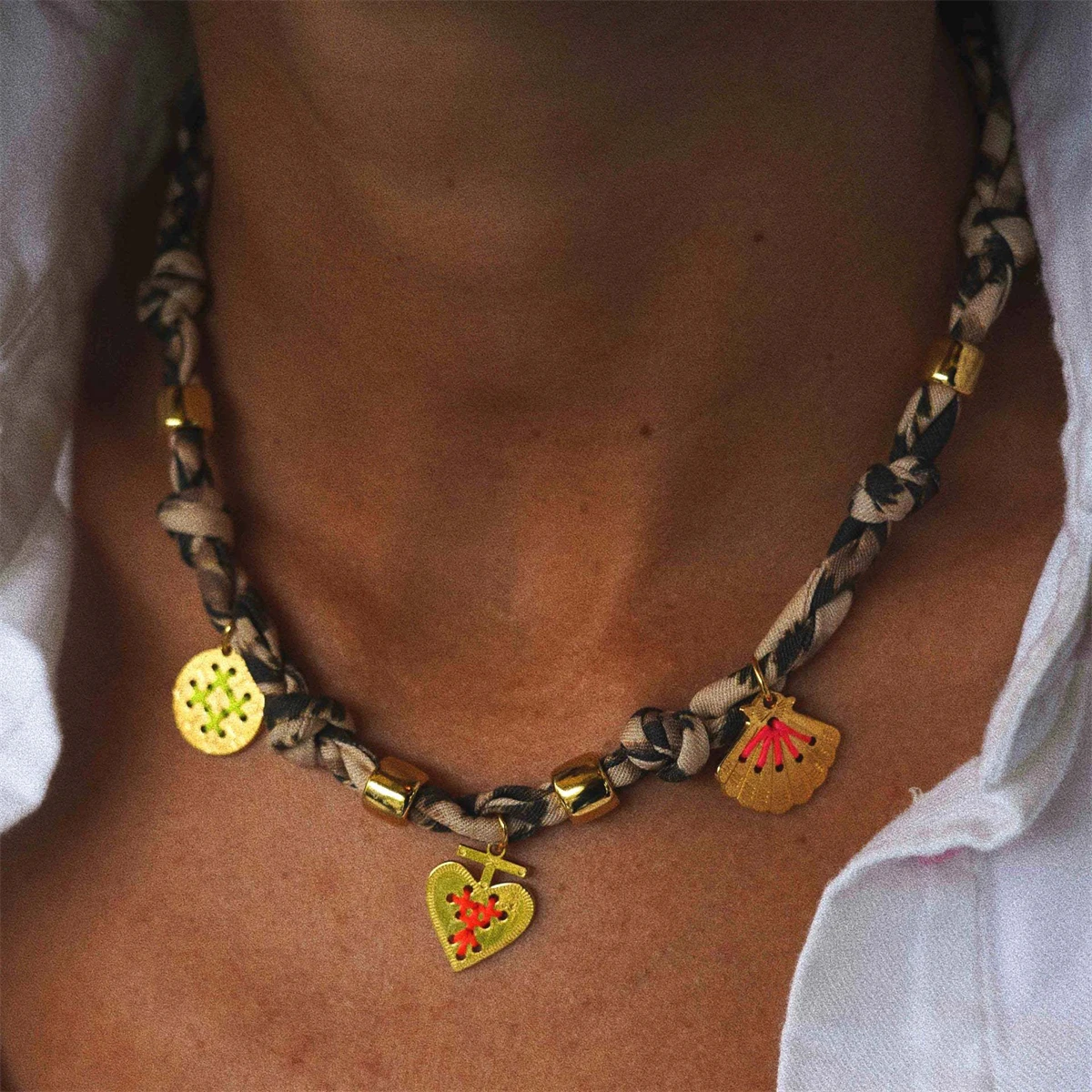 Ocean Jewelry Love Shell Bunte Seil-Halskette, Edelstahl, vergoldet, Farbkonservierung