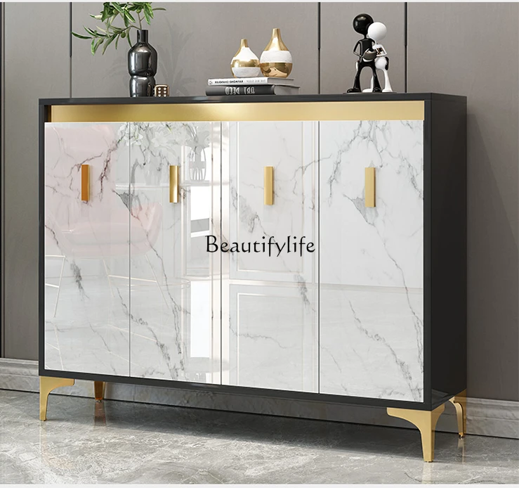 Рисунок 3 - Простой современный шкаф для хранения для дома