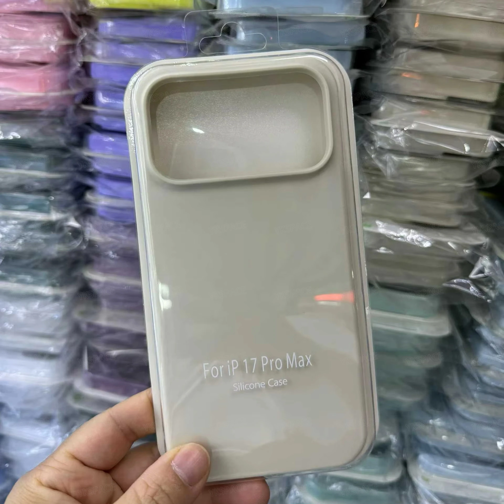 Luxury Liquid Silicone Case - Soft Matte Frosted Shockproof & Anti-Fingerprint Phone Cover in 27 Colors