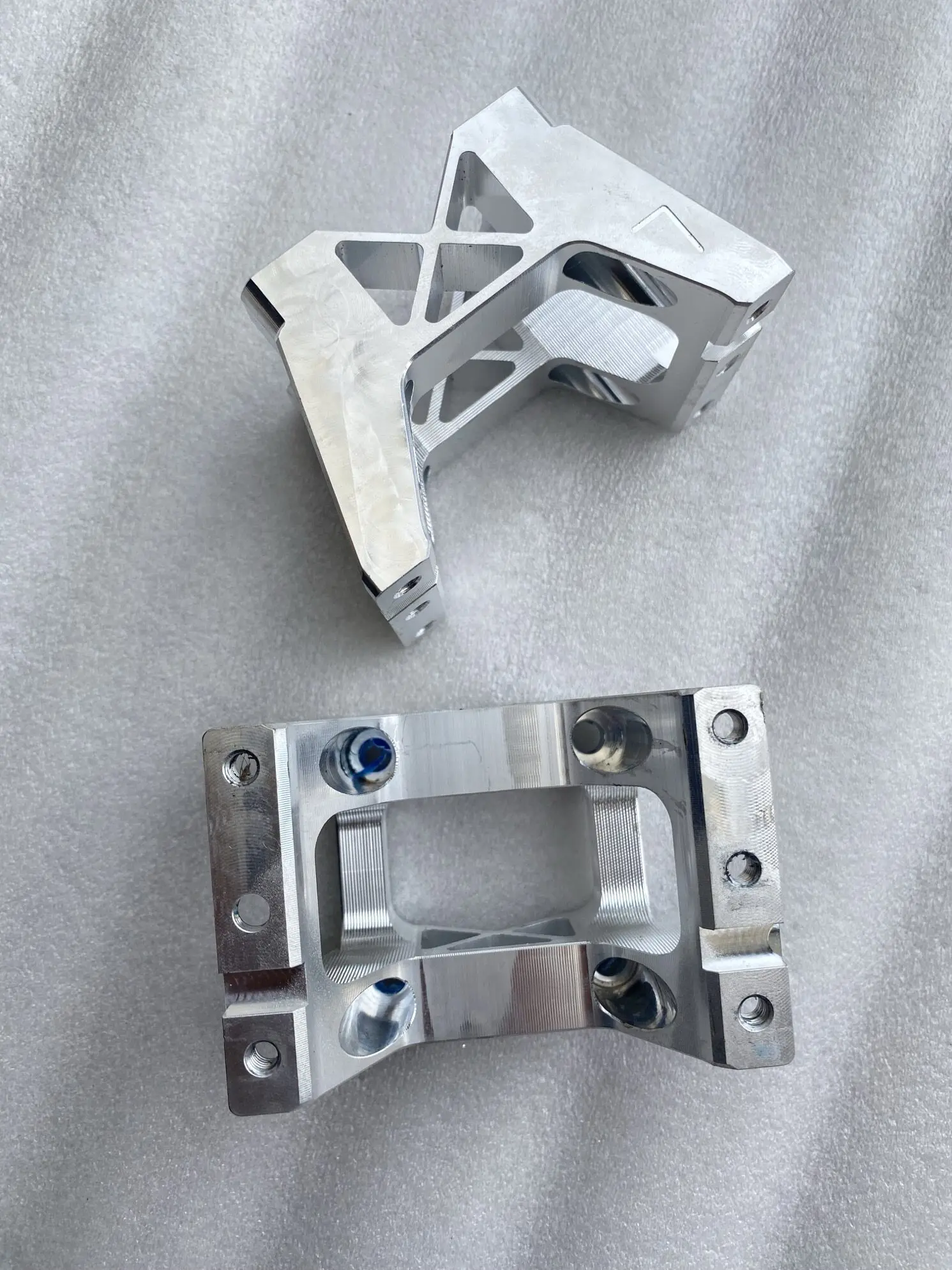 Base inférieure du support moteur T50 en alliage d'aluminium pour drone DJI, avec vis de fixation.