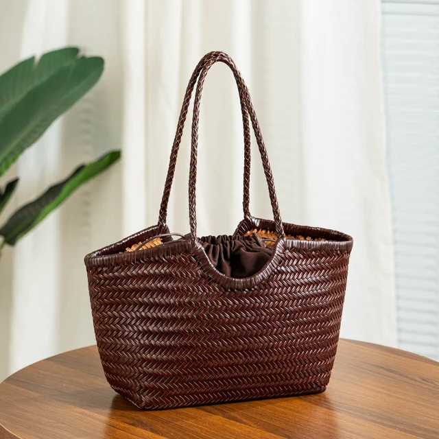 Sac fourre-tout en cuir véritable tissé à la main, sac de shopping tendance pour femmes, grande capacité, sac à bandoulière, design de luxe, panier à légumes 1