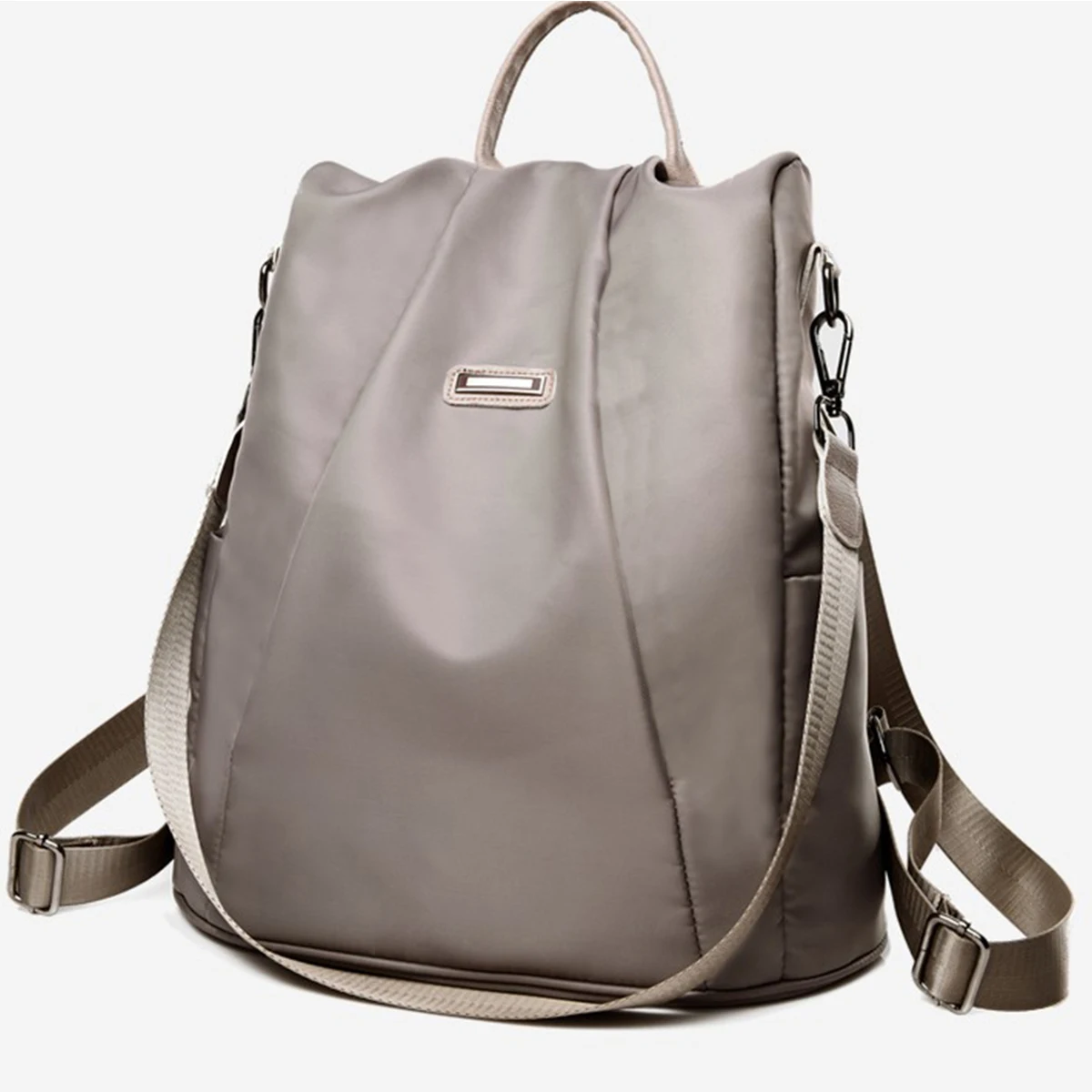 neutrálny štýl unisex cestovného batohu používaný v rôznych situáciách