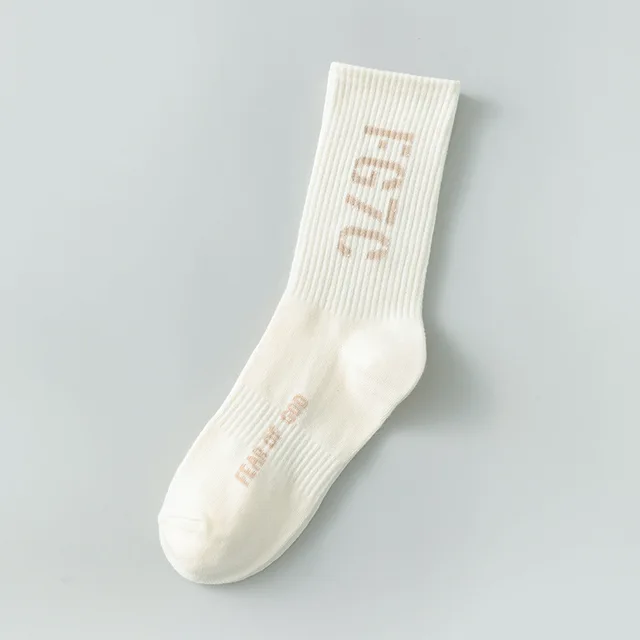 New European and American spring and autumn hip-hop fashion socks personality male alphabet socks sports skateboard leisure sock wk179-10