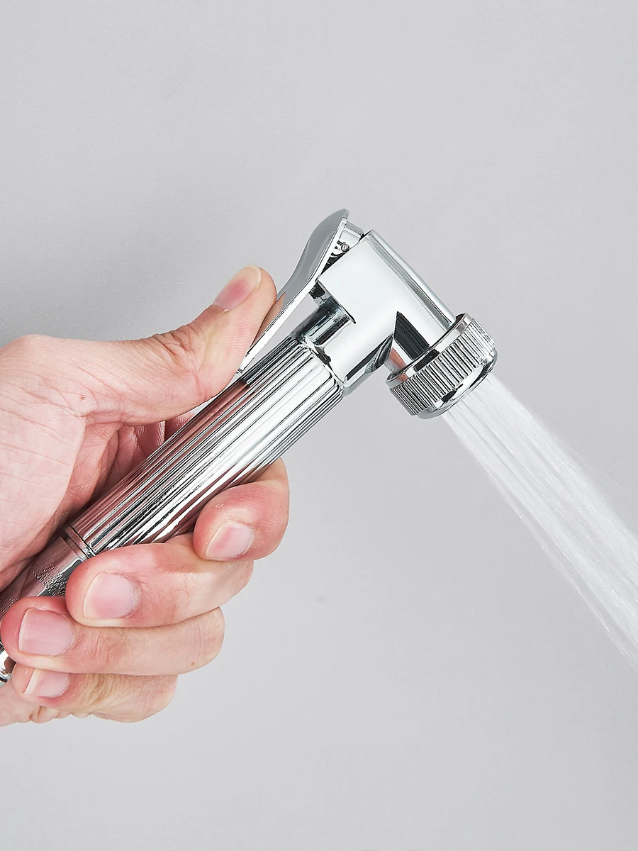 Display of shower parts arranged on surface