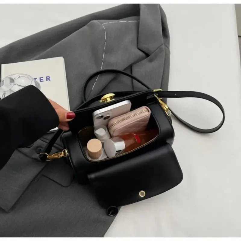 حقيبة كتف جلد أسود متعددة الاستخدامات