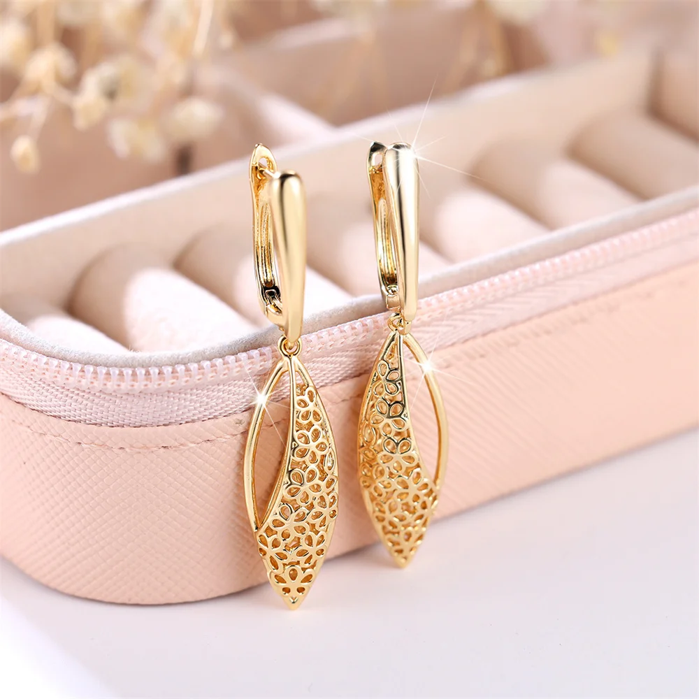 Antique Hollow Flower Tassel Pendant Hoop Earrings For Women Vintage Gold Color Ear Buckle Wedding Jewelry Engagement Party Gift