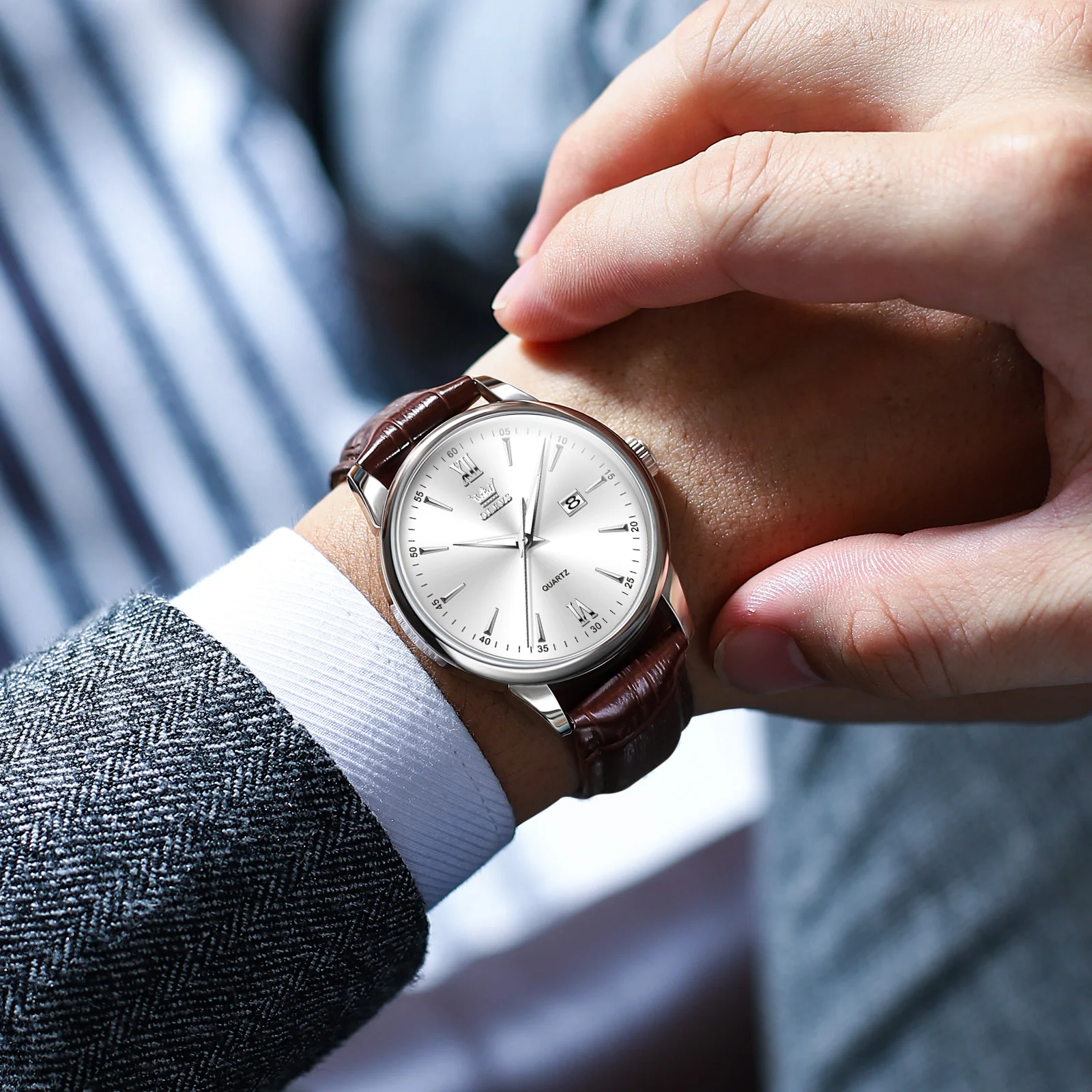 ساعة كوارتز مقاومة للماء من OLEVS للرجال ، حزام جل...