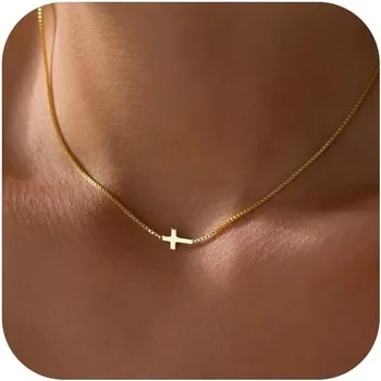 Collana con croce per donna Girocollo con ciondolo a forma di croce piccola placcata in oro 14 carati Collana semplice con catena di gioielli alla moda Regalo religioso 1