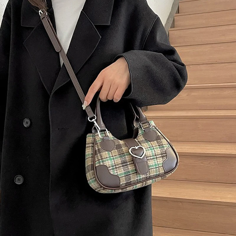 Plaid Womens Handbag Korean Fashion Sweet Cute Elegant Casual Shoulder Bag Autumn and Winter College Style Girls Armpit Bag