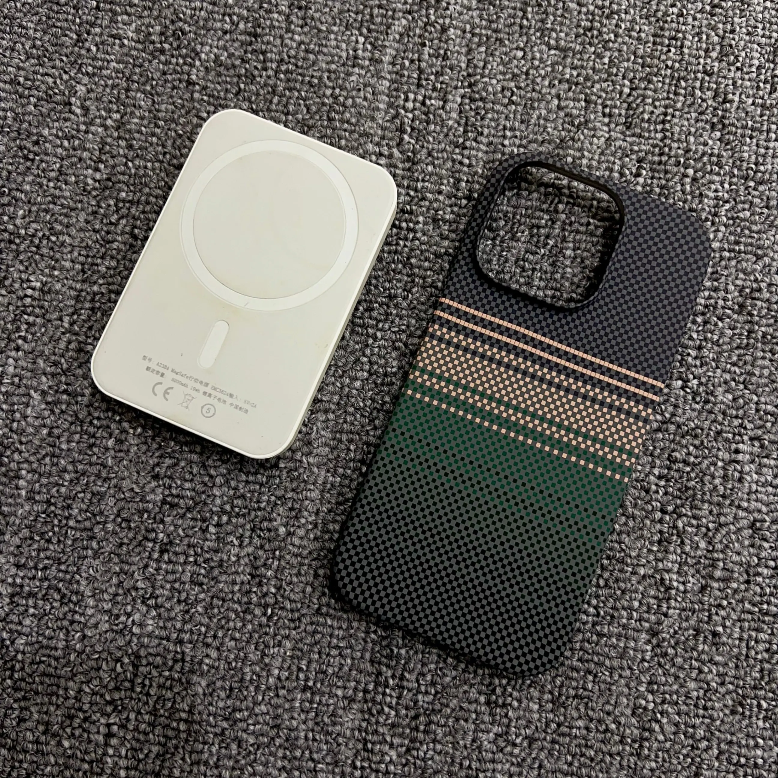 Kevlar Carbon Fiber Texture Slim Matte Magnetic Phone Case