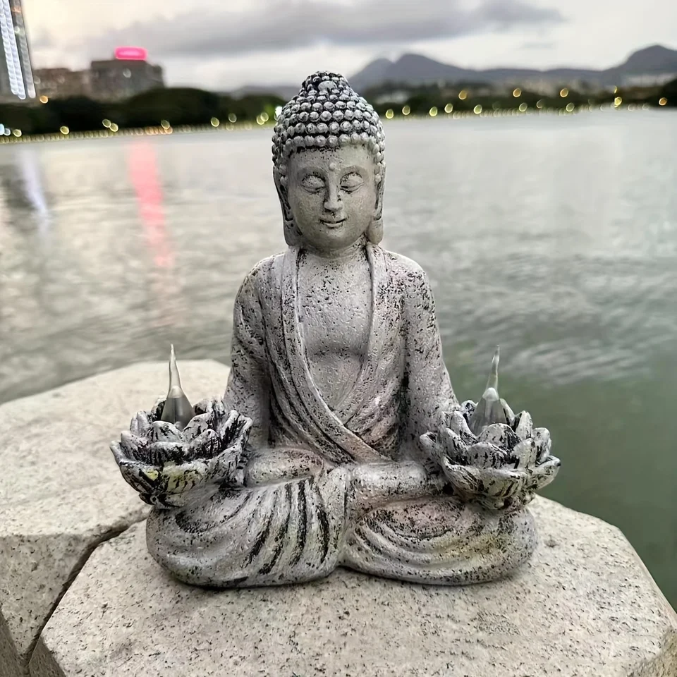 Statua Buddha Da Giardino Con Illuminazione Solare A LED – In Resina Impermeabile, 20,5x11,5x23 Cm, Perfetta Per Esterni E Meditazione