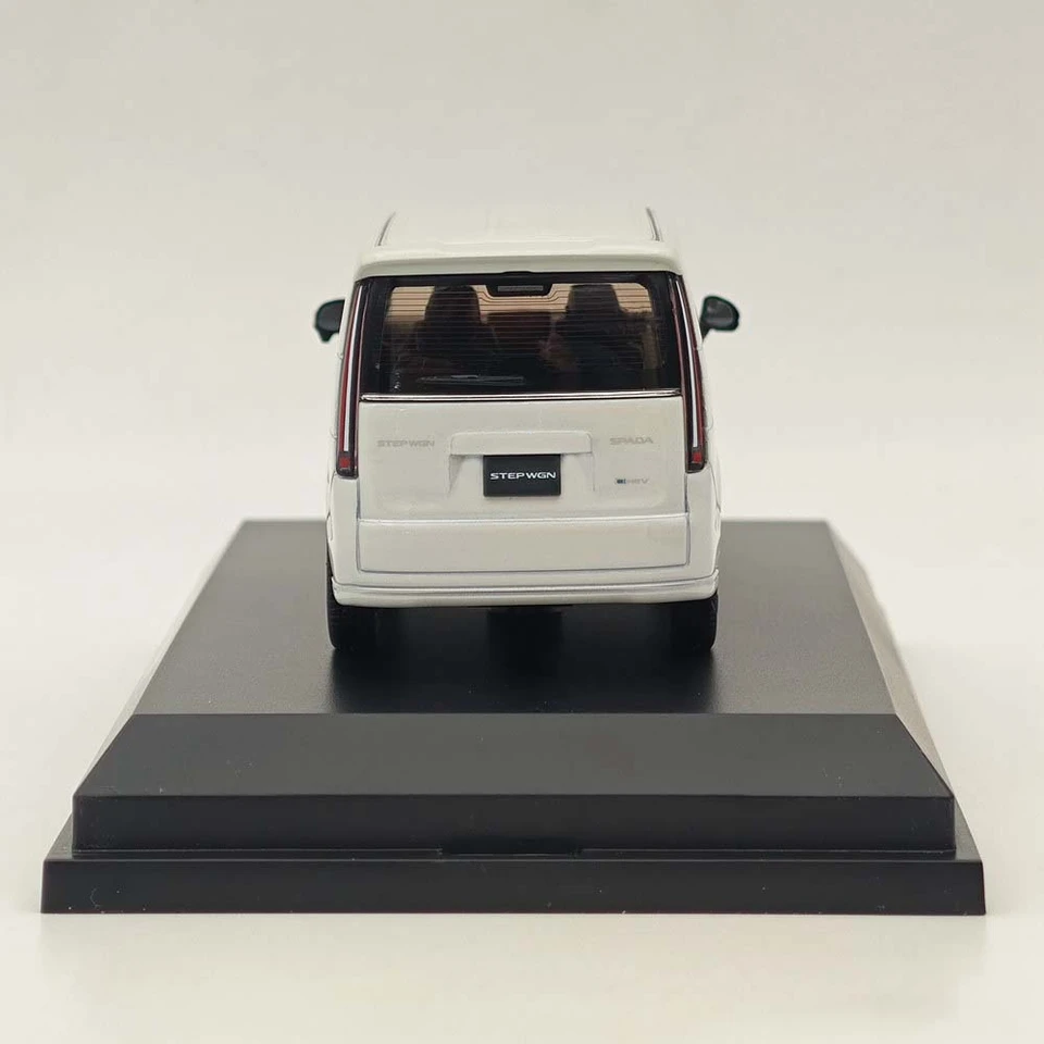 1/43 Hobby Japan STEP WGN e:HEV SPADA Platinum White (P) HJ432004W
