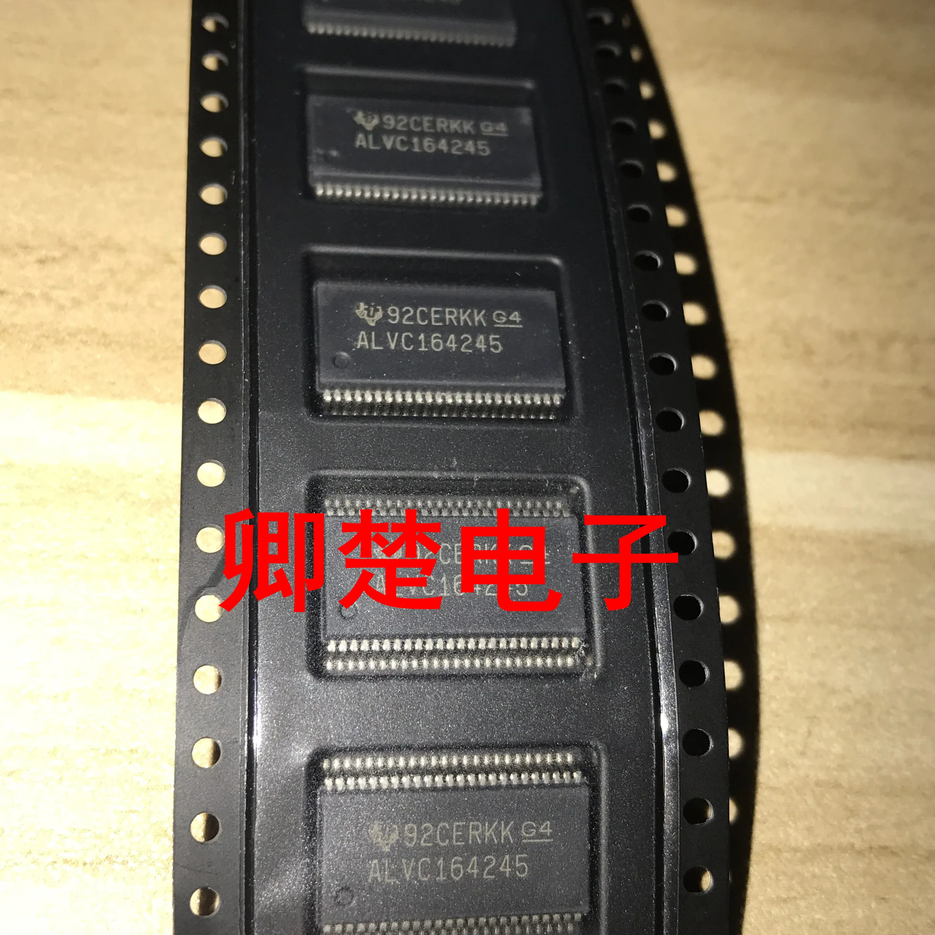 

20 шт. Оригинальный Новый SN74ALVC164245DLR ALVC164245 SSOP