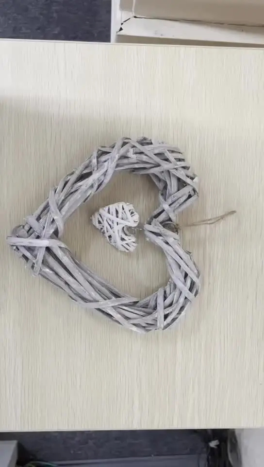 Uposao Pendentif Coeur En Rotin, Couronne De Coeur En Forme à Suspendre Décoration Romantique En Osier Couronne En Rotin Tenture Murale Décorations Pour La Fête D'anniversaire, Mariage