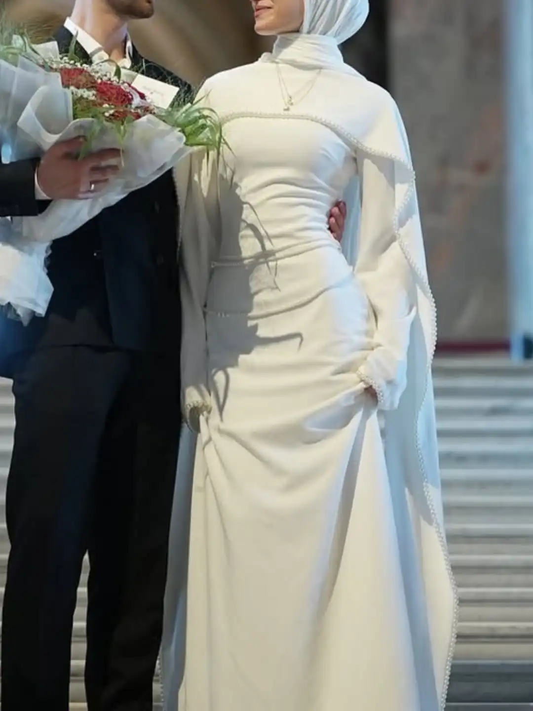 Xijun Ivory Crepe Pearls Prom Dresses Cape Full Sleeves Long Mermaid Wedding Dresses Formal Luxury Dubai Prom Gowns Customized 3