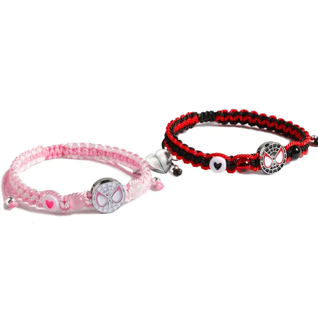 Le bracelet de couple Spider-Man pour la Saint-Valentin est un cadeau réglable adapté à un usage quotidien.