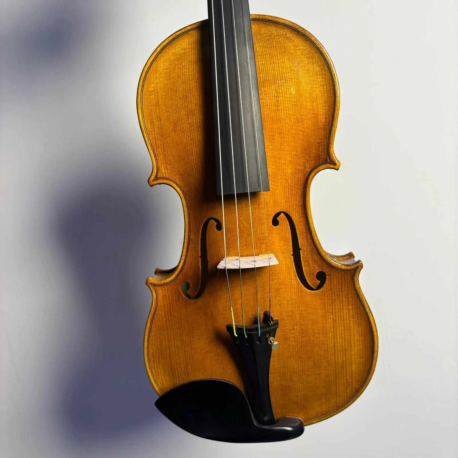

SurpassMusica Guarnerius 4/4 handmade violin flame neck clear grain with case
