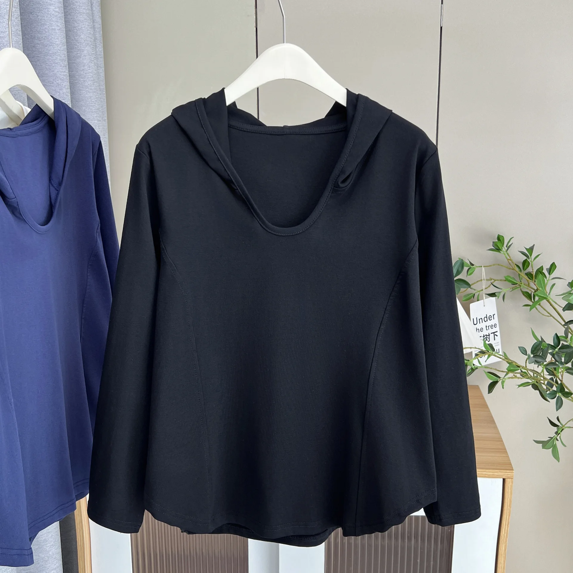 Plus Size Women's T-Shirt Autumn New Casual three-dimensional Cut Hooded Long Sleeved Tops V-Neck Hoodies