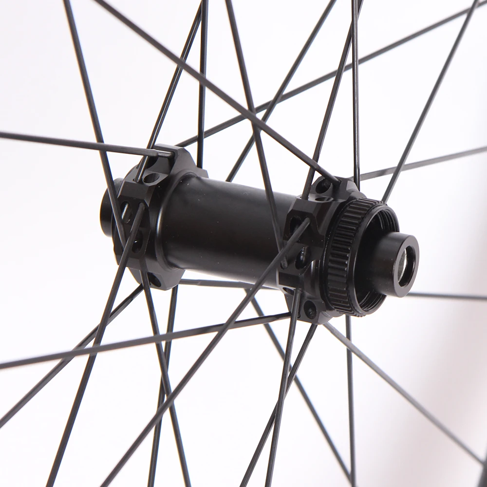 Set Ruote In Carbonio SUPERTEAM 700C Freno A Disco - 28x21mm - UD Matte - HG/XDR 12S