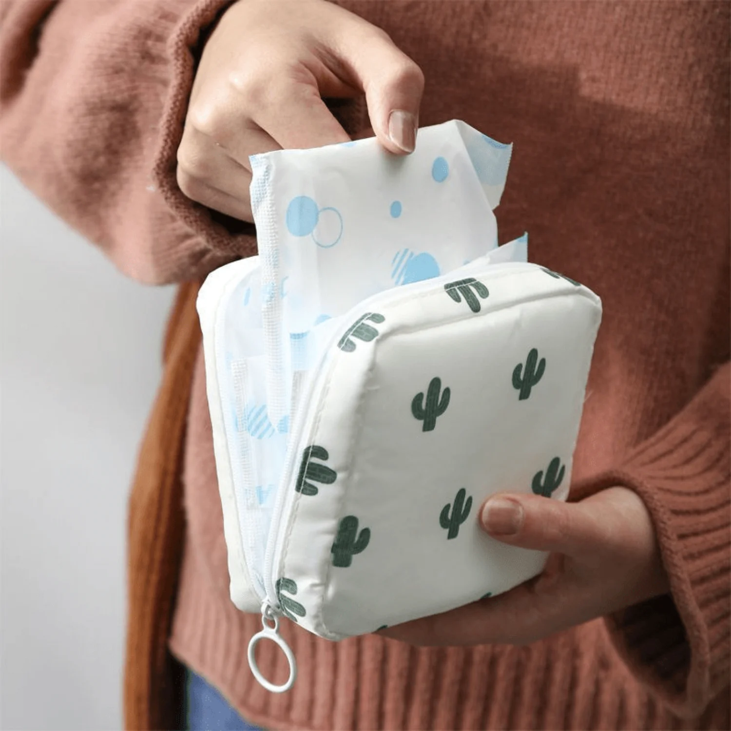 Fashionable & Durable Multi-Travel Bag Stylish Solution for Toiletries Sanitary Needs & Makeup Compact Space-Savin 1pc