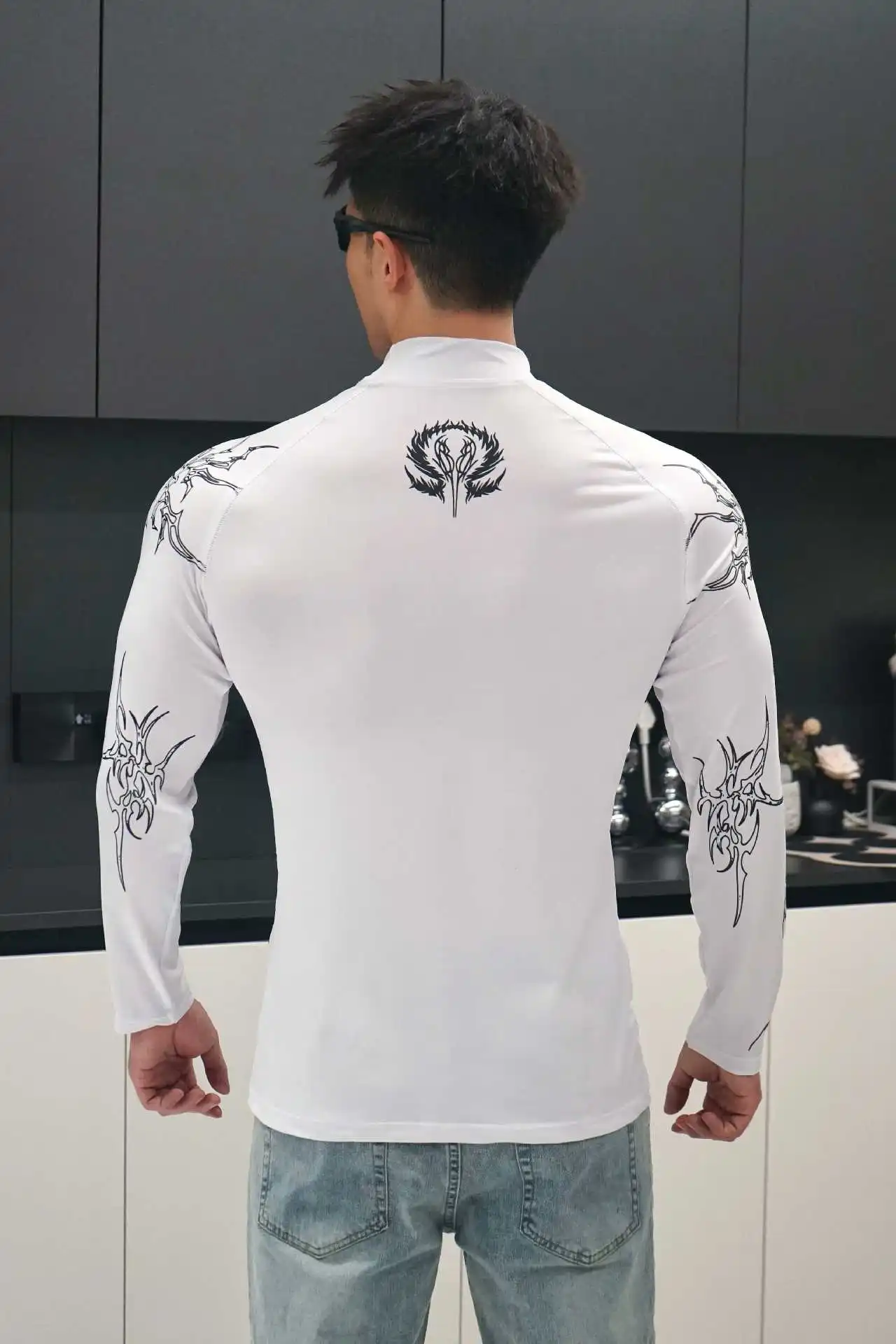 High Neck Long Sleeved Men's Fitness T Shirt - Image 4