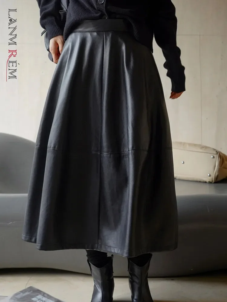 

LANMREM Black PU Leather Skirt Women Streetwear High Waist A-line Mid Length Skirts Fashion 2023 Autumn New Clothing 2AA3373