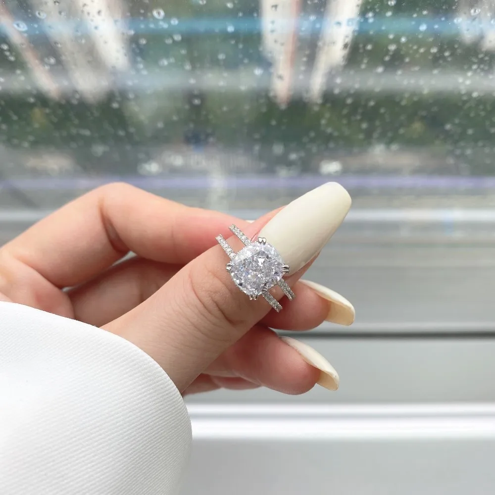 

Женское кольцо из серебра 925 пробы Karachi с овальной высотой