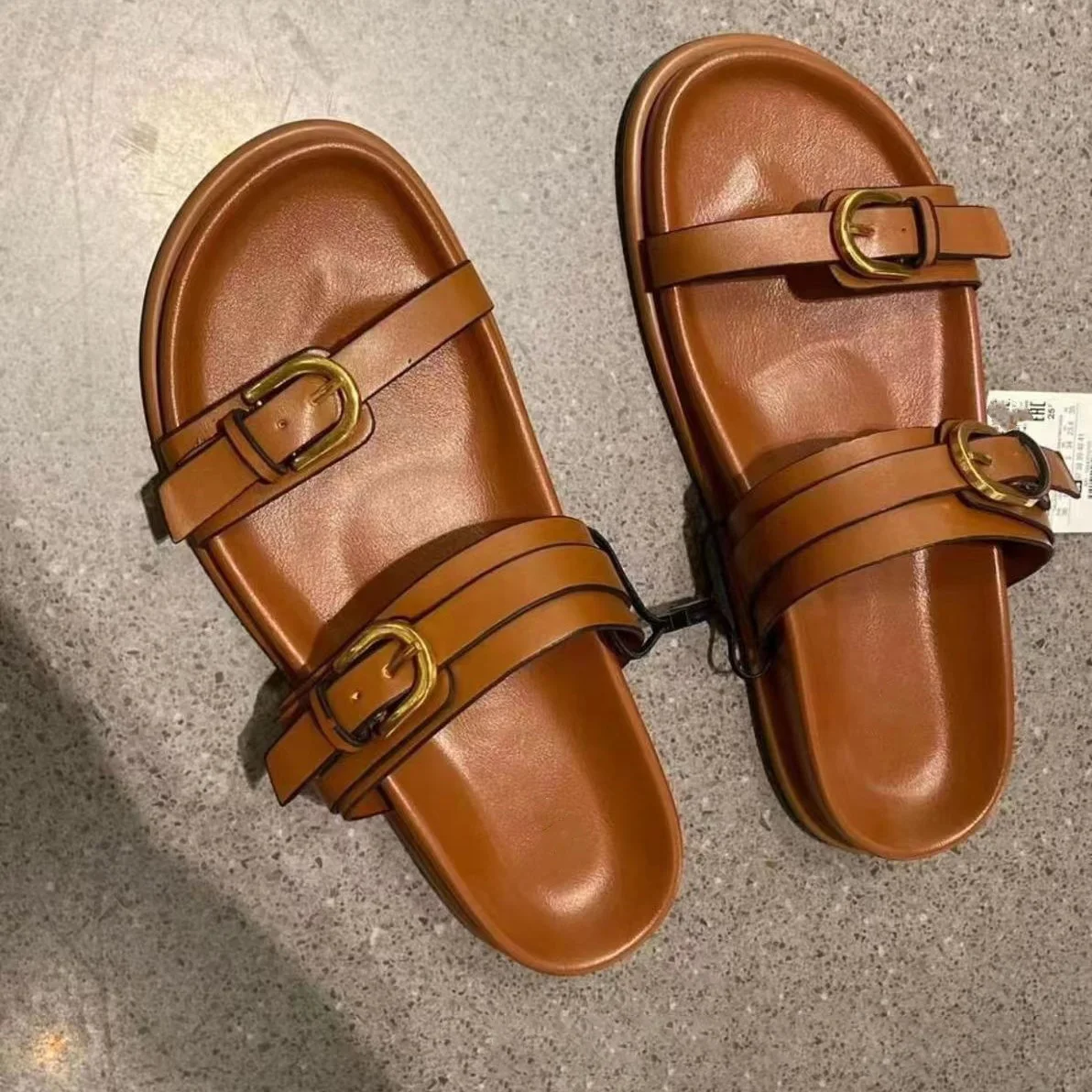 TRAF Brown Metal Buckled Flat Slipper Women Casual Round Toes Comfortable Sandals Woman Flats 2024 New Beach Chic Ladis Shoes