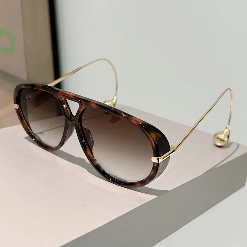 Women's Luxury Oversized Gradient Pilot Sunglasses - Trendy Double Bridge Design
