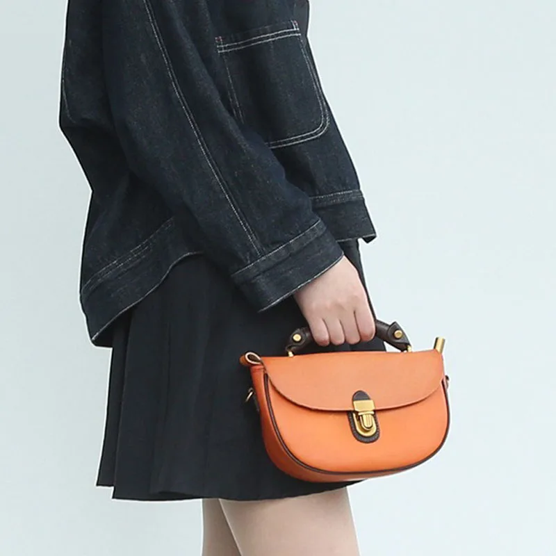 Luxury Half Moon Shoulder Bag For Women Small Green Crossbody Bags With Lock Fashion Designer Locks Handbag Genuine Leather