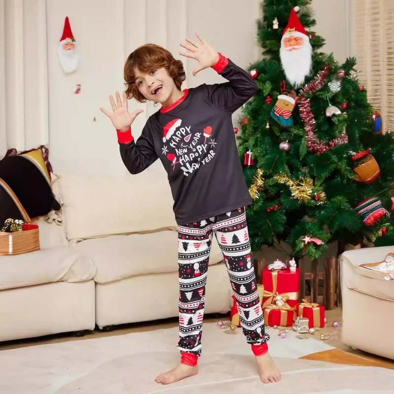 thumbnail image 5 of Conjuntos de pijamas a juego para la familia, ropa de Año Nuevo con estampado de Papá Noel y letras de dibujos animados, cuello redondo, manga larga, 2 piezas, aspecto navideño, 5 of 5