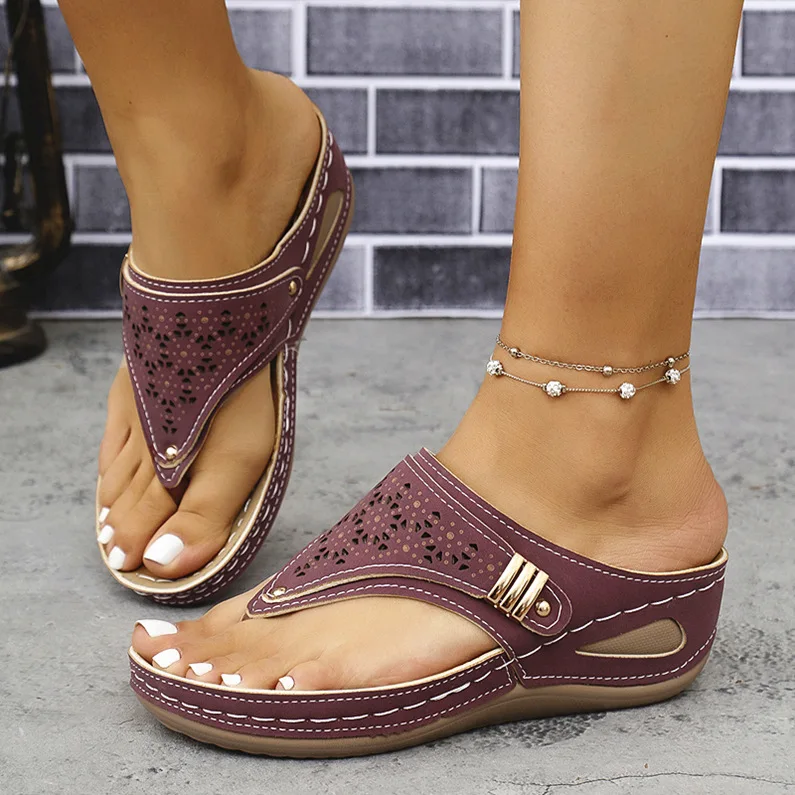 Sandales compensées confortables undefined