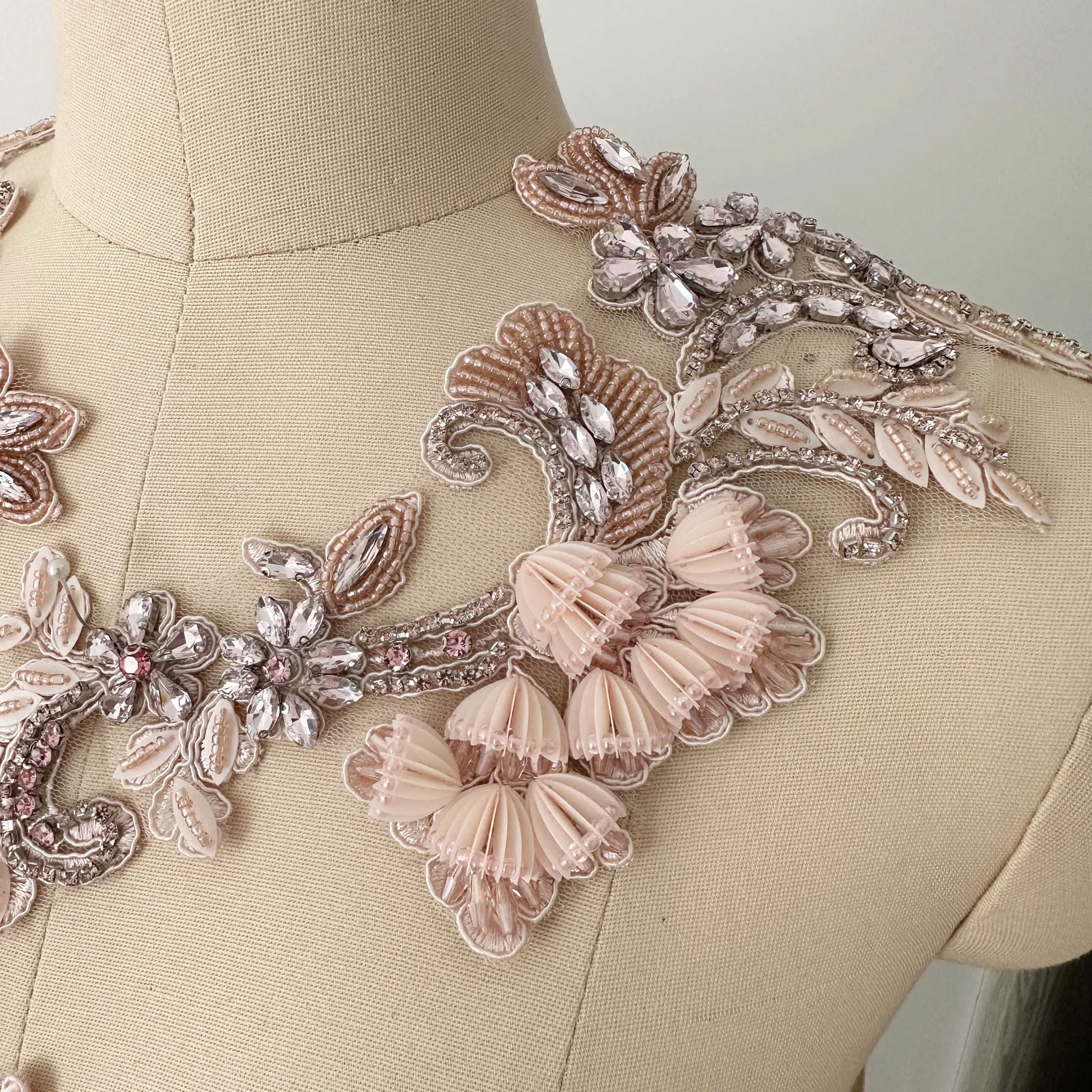 Rosa 3d handgemachte Couture Blume Strass Perlen nähen auf Applikation Braut Mieder Gürtel Schärpe Hochzeits motiv – Detail 6