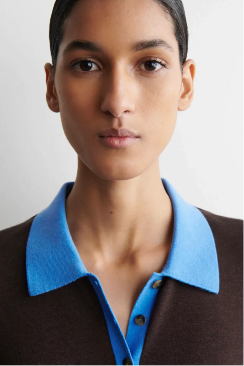 XIMIAN APPAREL 2026 COS Nuova Collezione Primavera - Polo in Maglia Blu/Marrone da Donna Stile Casual e alla Moda - Top Semplice ed Elegante - immagine 5