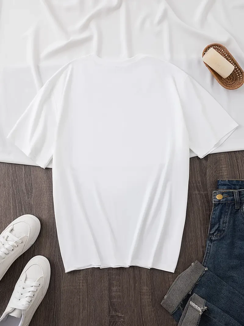 Plus Size T-Shirt - Women's Casual Tee With Cat Print | Crew Neck, Short Sleeve
