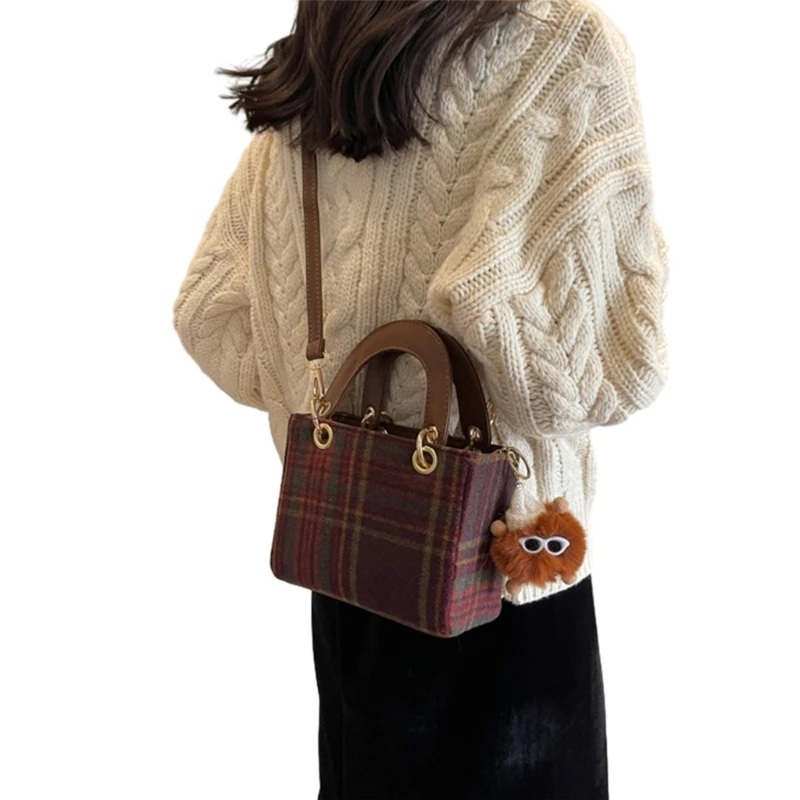 Women Shoulder Bag with Checkered Pattern Small Handbag Perfect for Any Occasion E74B
