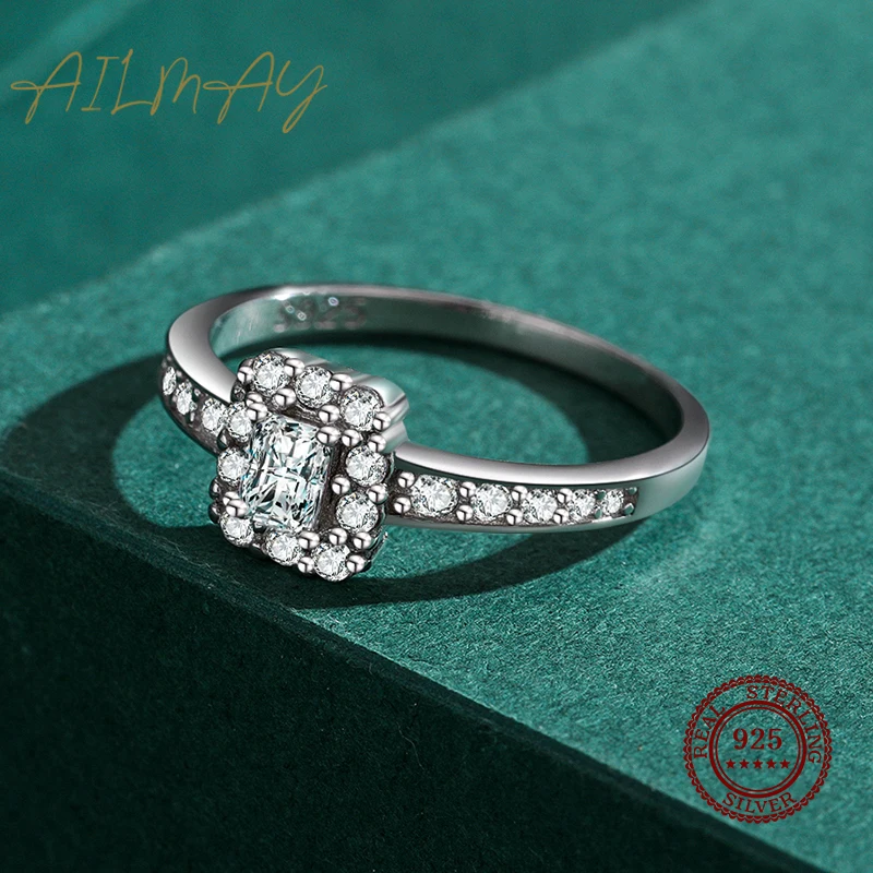 Showroom of Leora floret diamond ring | Jewelxy - 237373