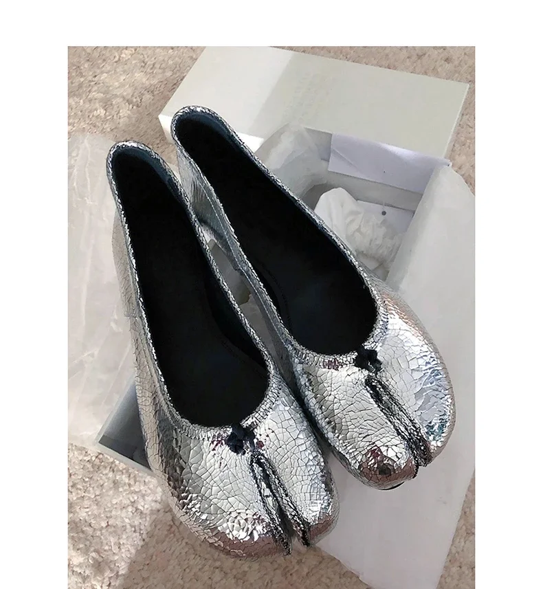 

Silver Single Shoes Women's Shallow Split Toe Pig's Hoof Soft Leather Flat Shoes One Foot Horseshoe Shoes Spring Summer